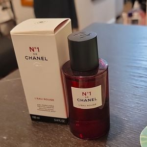 N°1 DE CHANEL L'eau Rouge